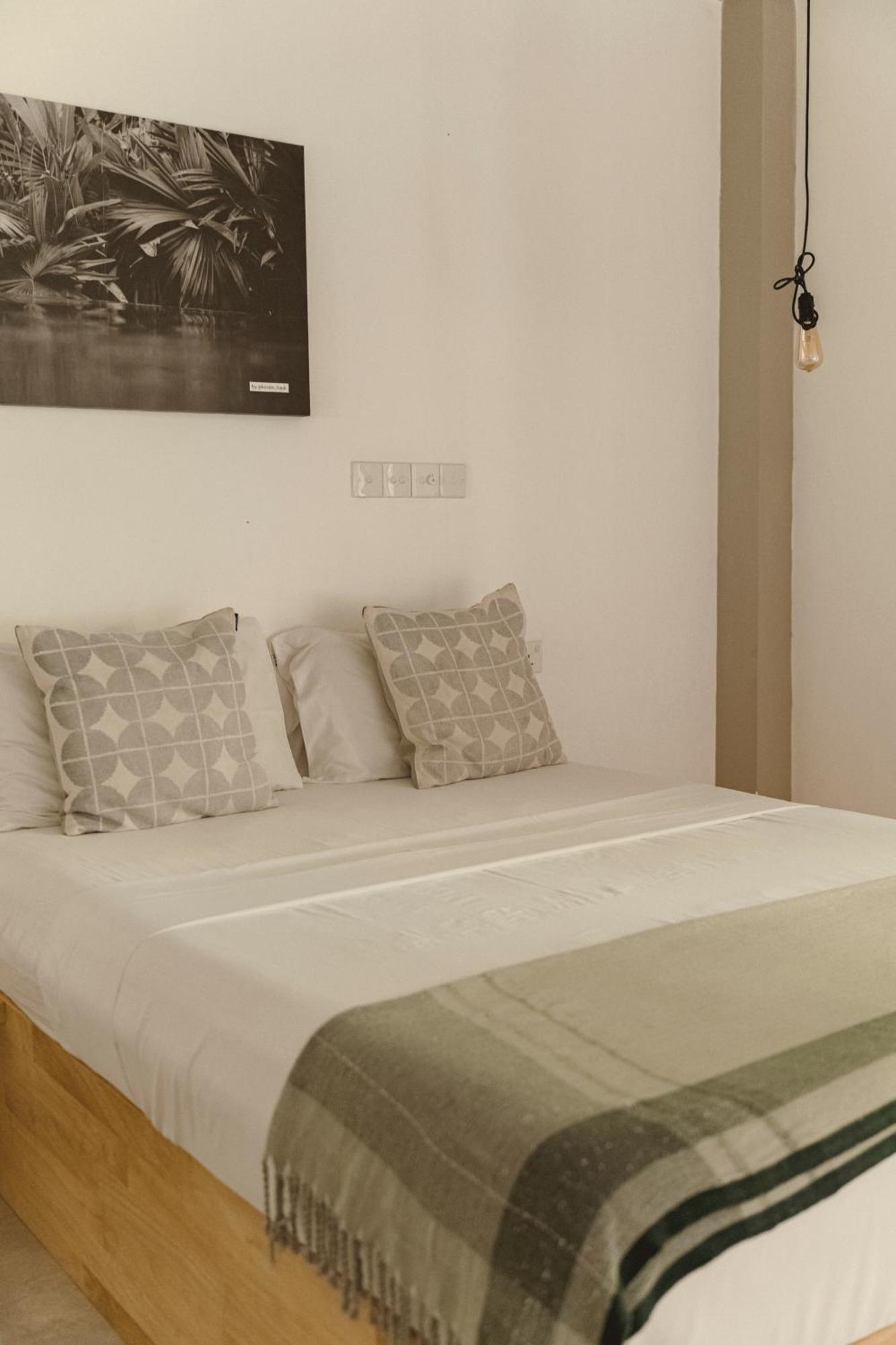 Taboo Hotel Диквела Екстериор снимка