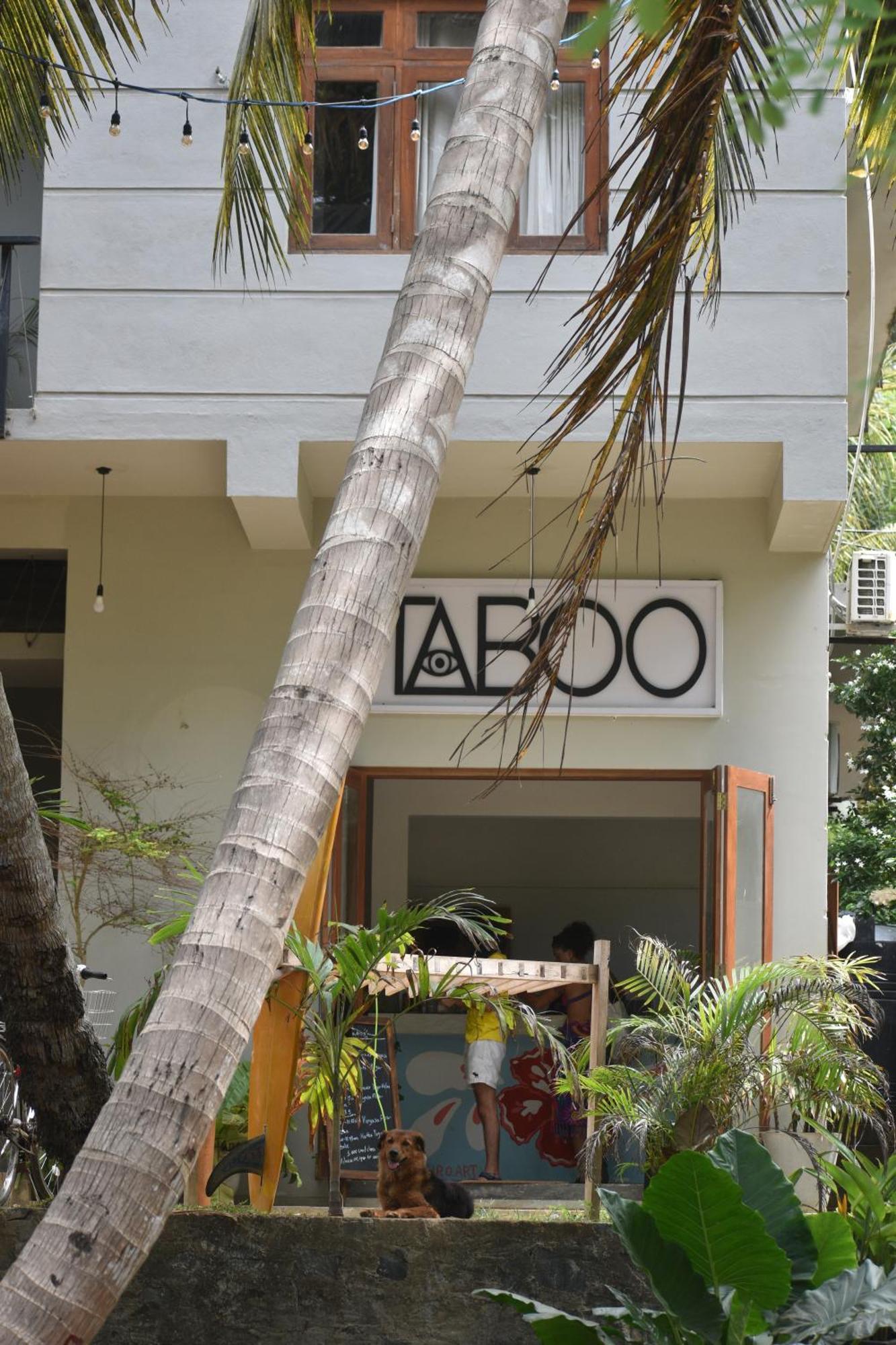 Taboo Hotel Диквела Екстериор снимка
